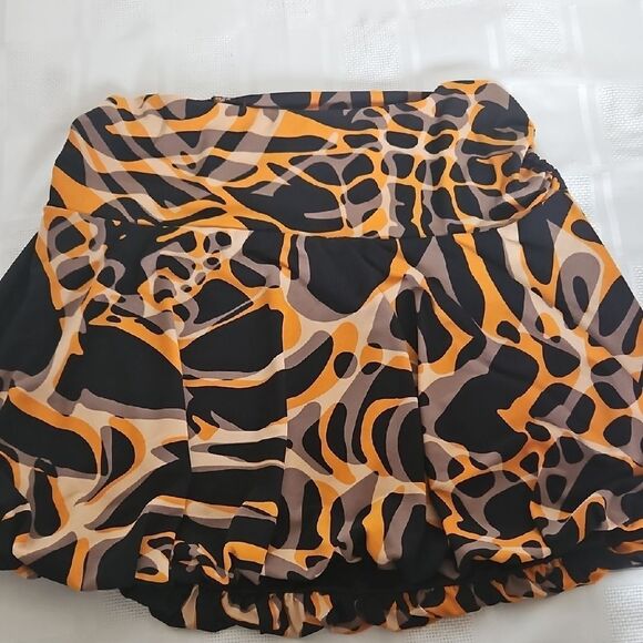 Guess by Marciano Vibrant Abstract Bubble Hem Mini Skirt - Picture 11 of 16